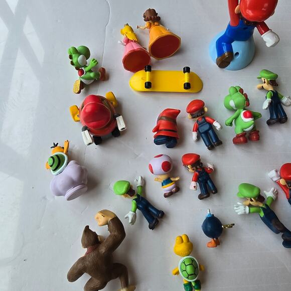 Super Mario 22 Pc Mini Figure Cake Topper Set Gamer Kids Party Action Figures - Picture 13 of 16